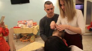 Подстригание малышки Дианы. Годик. Первая стрижка.