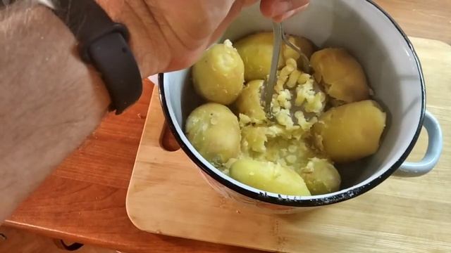 Картофельные зразы с мясной начинкой.
