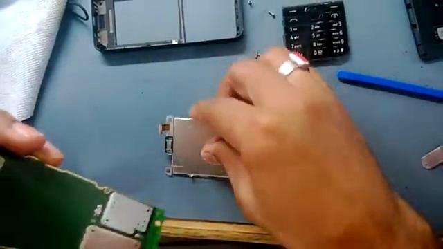 Nokia 301 Disassembly смотреть онлайн