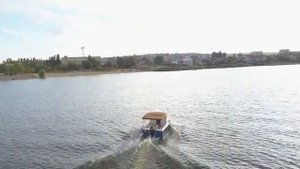 Еще один катер Краб 620 на воде - глиссирование