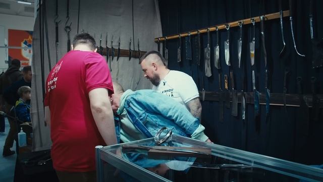 Ножи, которые привезли на Клинок на Неве смотреть онлайн