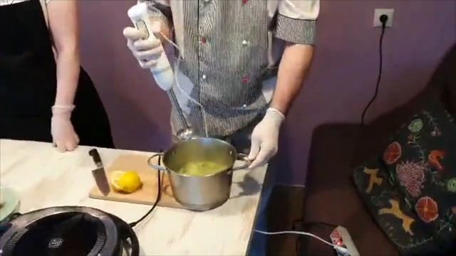 Рецепт приготовления крем-супа из кабачков и курицы от кафе "Дружба" | РИЦ смотреть онлайн