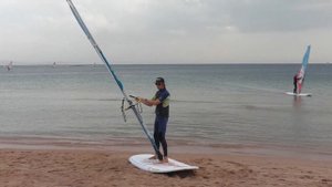 Урок 3 - Backwind sailing. Light wind freestyle. Виндсерфинг на диване.