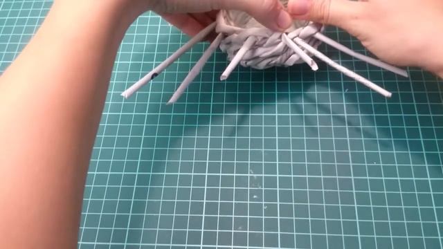 Спиральное плетение. Плетение из газетных трубочек. смотреть онлайн