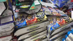 СЕКРЕТНЫЙ РЫНОК БЕЙБЛЭЙДОВ / ГДЕ Я ПОКУПАЮ ВОЛЧКИ?! Бейблэйд Бёрст / Beyblade Burst