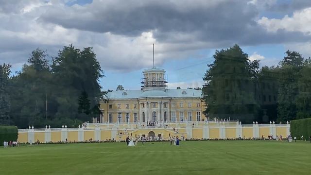 Усадьба Архангельское. Небольшая прогулка летним днём.