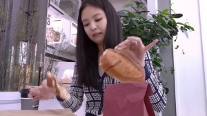 Свидание Дженни и Тэхёна •часть 3• [смешная озвучка]