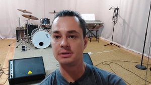 Распаковка BEHRINGER EUROLIVE F1320D