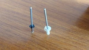 Оригинальные заклёпки Тойота Хонда. Изготовление шильдиков и вин наклеек тойота хонда и др. модели.