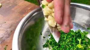 СОЧНАЯ ДОМАШНЯЯ КУРИЦА В СЛИВКАХ! ЧКМЕРУЛИ В КАЗАНЕ НА КОСТРЕ! КУБАТУРА