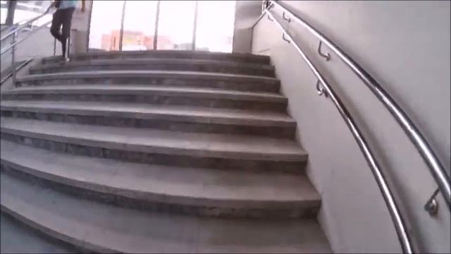у метро "Новопеределкино"
