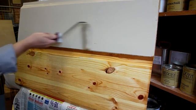 Нанесение стандолевой краски Крайдецайт Kreidezeit на сосну смотреть онлайн
