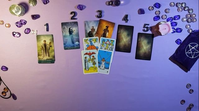 Расклад Таро - ДУМАЕТ ЛИ ОН ОБО МНЕ, КОГДА Я НЕ РЯДОМ? Вспоминает ли? Элунар Tarot смотреть онлайн