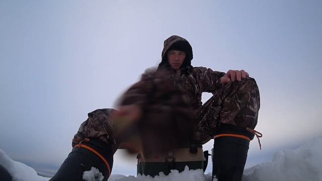 как поймать судака 100% оз. Глубокое. рыбалка 9.02.22. смотреть онлайн