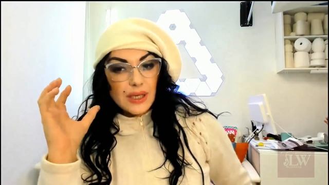 Вяжем шапку - берет на вязальной машине. Часть 1.  Снятие мерок.