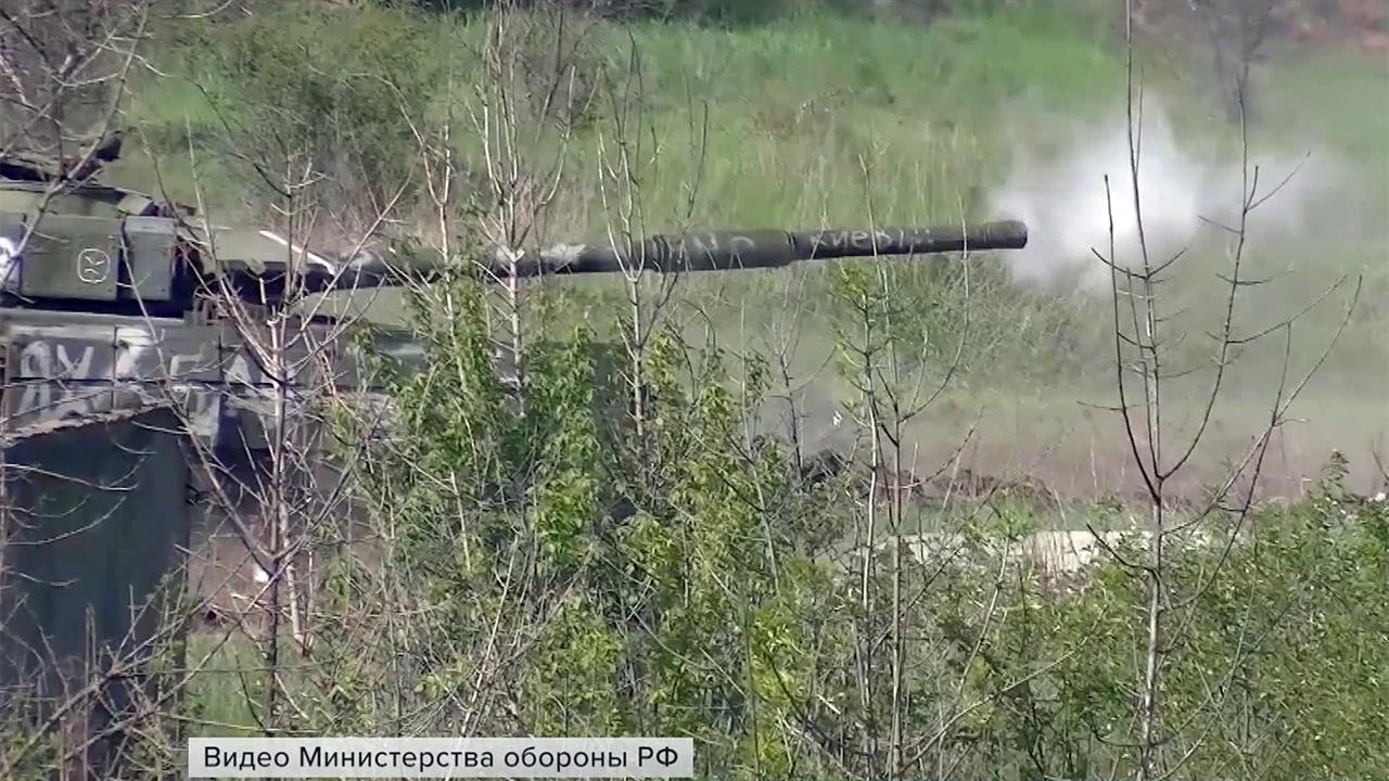 Минобороны РФ показало видео работы экипажей танков Т-72 Б3