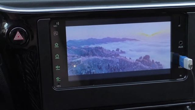 Магнитола LeTrun на Toyota Corolla 2018 года