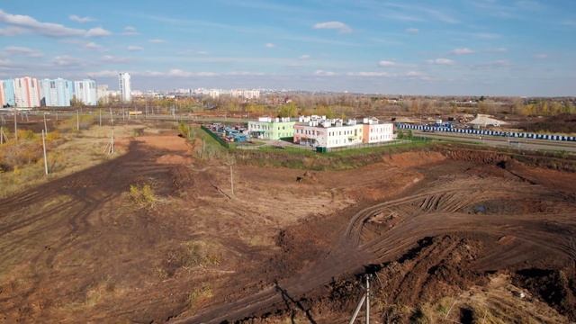 Экологический барьер: в Волгаре посадили 300 тополей смотреть онлайн