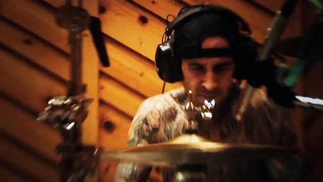 Travis Barker барабанщик Blink 182