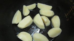 Маринованные куриные бедра с картофелем