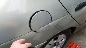 renault megane 1 (2001- sedan) Починили лючок бензобака своими руками.