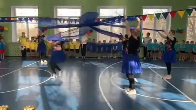 Танец с полотнами. Педагоги. смотреть онлайн