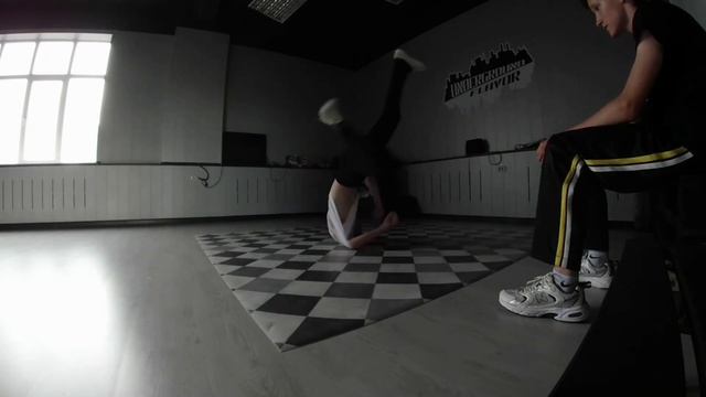 Powermove тренировки по Брейк-дансу? смотреть онлайн