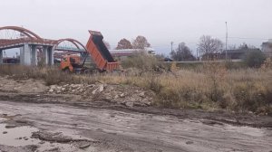 Беспредел полный мусор сваливают чуть ли не в городе Обнинске Калужская область и всем плевать...