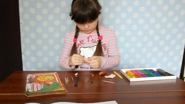 Обзор книги Секреты пластилина Рони Орен Марина лепит собачку по книжке смотреть онлайн