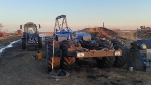 Т-150к ремонт.Разбираем трактор,замена КПП.