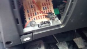 Диагностический разъем OBD2 на Hyundai Solaris