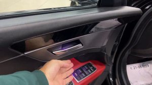 Jaguar XF 2017 года