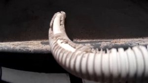 Что случится с гофрированной трубкой (гофрой) через время на улице под открытым небом