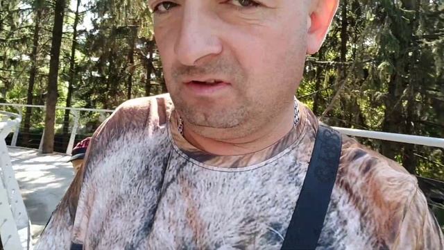 Черкасский зоопарк / плачущий Бэмби / террариум / любопытная змея смотреть онлайн