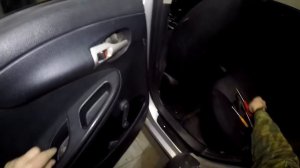 Снимаем дверные карты передних/задних дверей Toyota Corolla 2006-2013 год