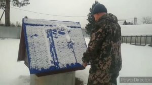 Утеплил колодец за 200 рублей.