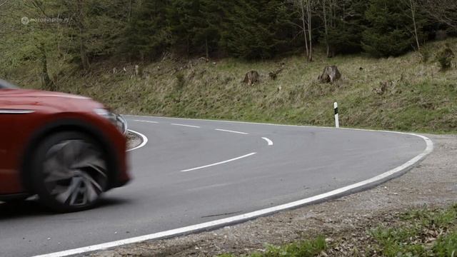 Wie sportlich ist der ID.4 GTX? VW ID.4 GTX Fahr-Test, Review I Motorvision Deutschland смотреть онлайн
