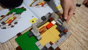 Kostya и папа собирают домик в Майнкрафте/Строительство - LEGO Minecraft
