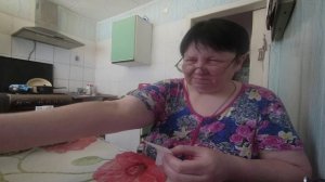 Затеяли с мамой обзор продуктов. Попили чай.mp4