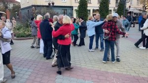 Танцевать мы захотели и на улицу пришли!!!