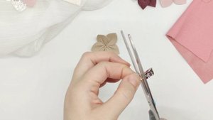 Заколка ЛЮТИК из натуральной кожи/МК/diy/leather flower hairpin