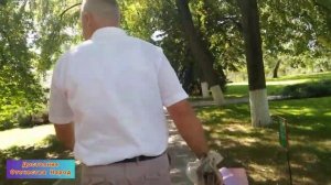 Побывав в Вешенской Бессонов Е.И посетил могилу писателя Шолохова М.А и возложил цветы