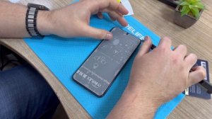 Установка гидрогелевой пленки на смартфон