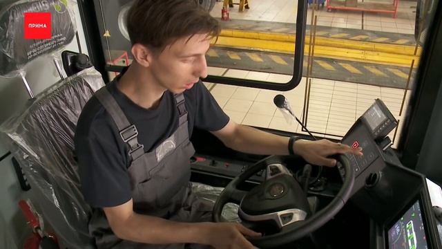 В Красноярске собрали первый троллейбус