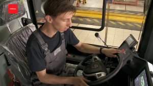 В Красноярске собрали первый троллейбус