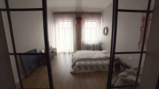 Практичный ремонт в старом фонде 75 кв. м. на Литейном проспекте | Современный лофт в интерьере смотреть онлайн