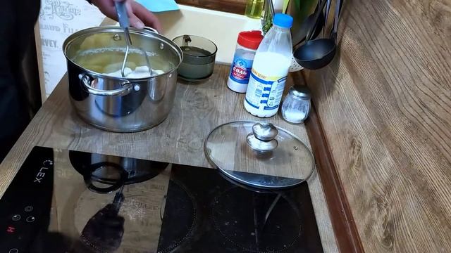 Картофельное пюре на молоке. Рецепт №17. смотреть онлайн