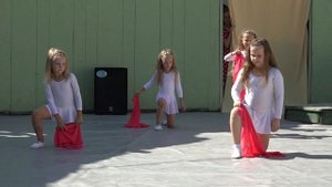 ТАНЕЦ С ПЛАТОЧКАМИ.Детский центр "Точка роста". танец