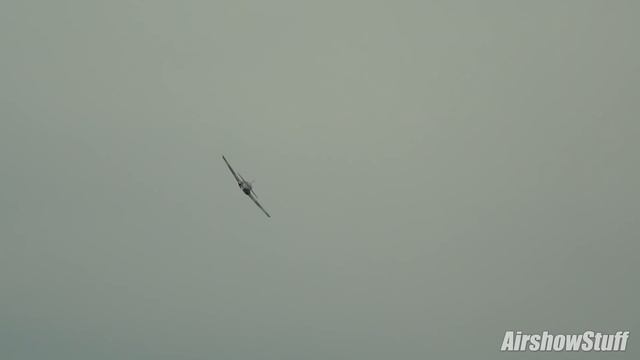 Jet Warbirds - Low, Loud and Fast! - Northern Illinois Airshow 2021 смотреть онлайн