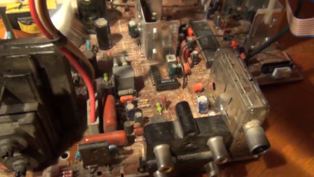 Ремонт ностальгического TV SAMSUNG'a. Полосы и нет переключения каналов. смотреть онлайн